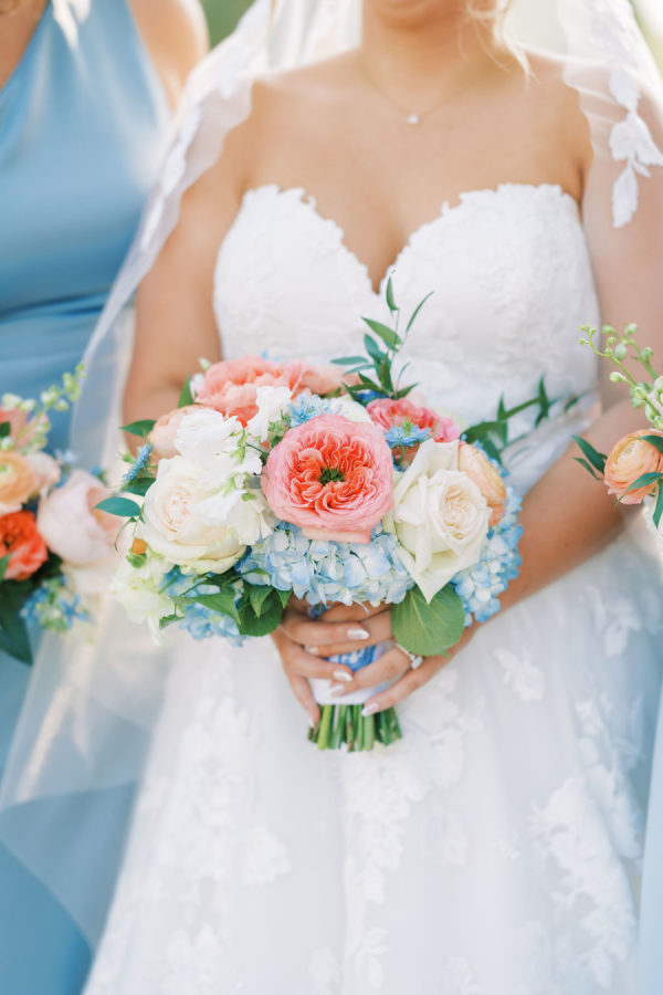 A Flower-Filled Celebration Where Every Detail Was Made for the People They Love Most