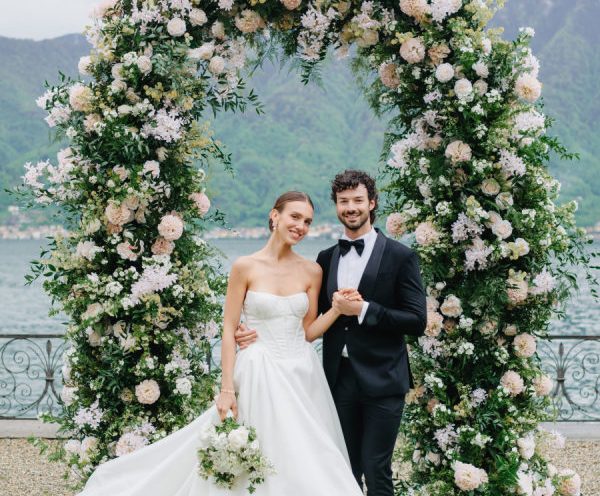 A Micro Wedding of Monochrome Elegance and Italian Romance on Lake Como