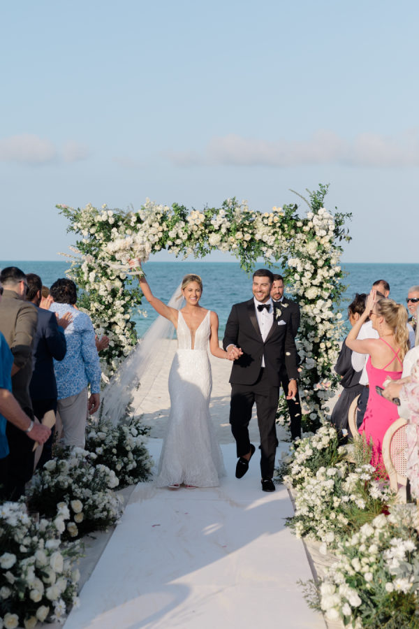 A Romantic Neutral Toned Beachfront Wedding With a Timeless Coastal Aesthetic