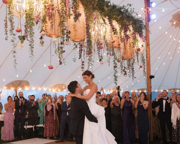 Francesca Mariano of ‘Chicks in the Office’ Ties the Knot in a Timeless Affair on Martha’s Vineyard