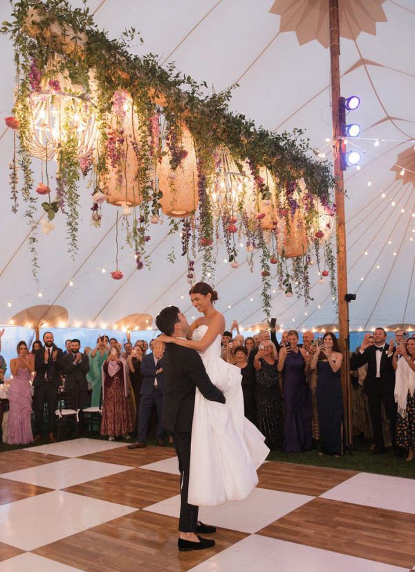 Francesca Mariano of ‘Chicks in the Office’ Ties the Knot in a Timeless Affair on Martha’s Vineyard