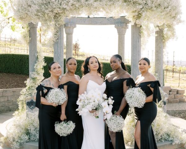 A Bi-Coastal Romance Celebrated in the Hillsides of Napa