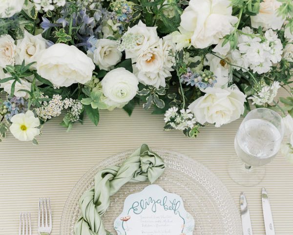 A Modern Garden Party with Playful Patterns and a Fresh Blue-Green Palette