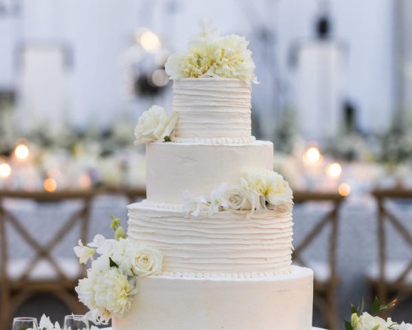 A Timeless Coastal Wedding With a Clear-Top Tent That Felt Like Dancing in the Sky